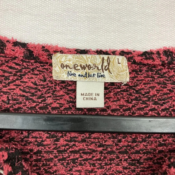 New One World Red Black Southwestern Print Fuzzy Stretch Pullover Top Large - Picture 2 of 10